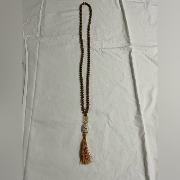 Wooden Bead Tassel Necklace.  Never Worn - Picture 3 of 3